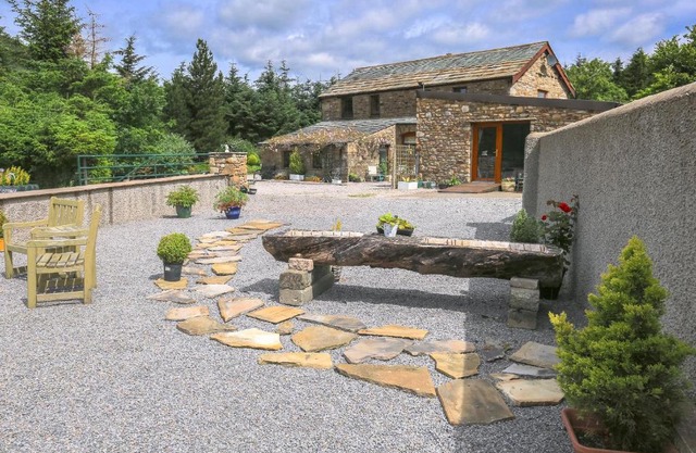 Knott Lodge