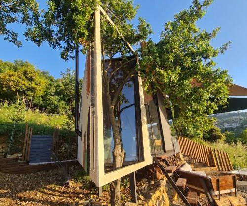 KOALA HUT - SevenOaks Treehouses - Luxurious Treehouse with outdoor hot tub