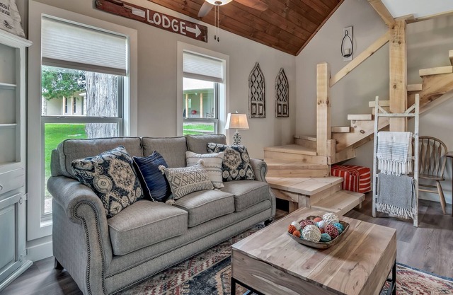 Koda Bear's Hickory Retreat