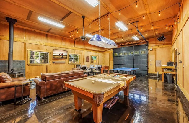 Kodiak Valley-Barrel Sauna-detached game room-Hot tub-Pet Friendly