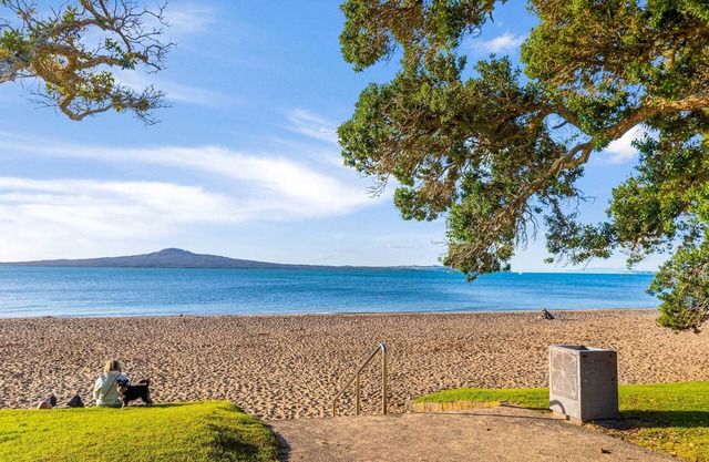 Kohi Beach - 84 steps away! Spacious 2BR apartment