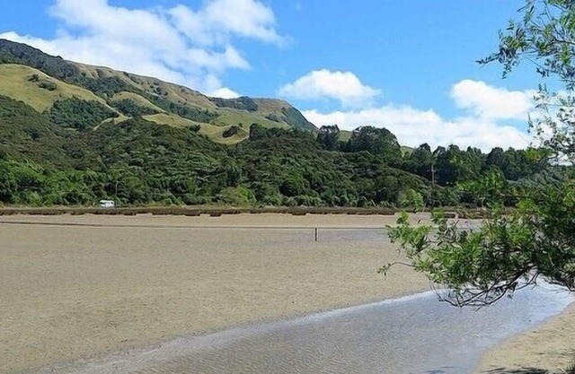 Cabina Kokopu - Golden Bay Bach (Playa Pakawau)