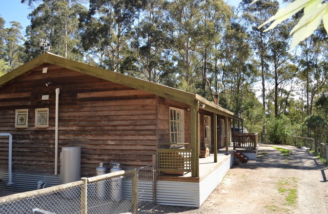 Kookaburra Cabin - your own private hideaway.
