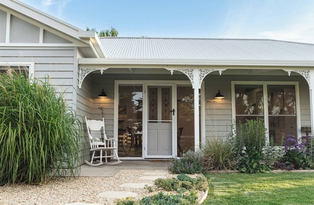 Kookaburra Cottage 3 Bedroom Farm Retreat 10 minutes from Mount Gambier