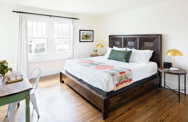 Kootenai Room - Sherman Lodge - Historic Downtown Kalispell Montana