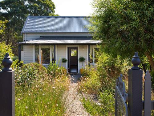 Koovelly Spa - romantic country cottage