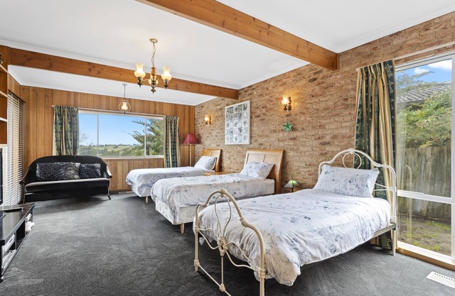 Korumburra Pet Friendly 4 Bedroom House - Free parking