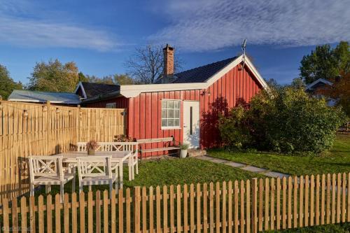 Koselig hytte på gårdstun i Oslo