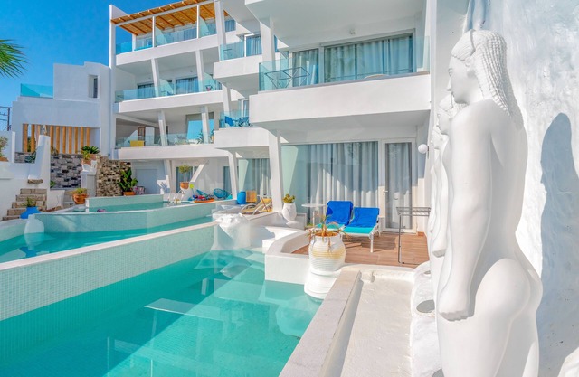 Kouros Home Hotel