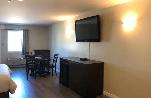 Kow's Inn