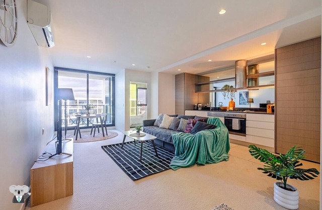 KozyGuru | Abbotsford | Cosy 1Bed Apt