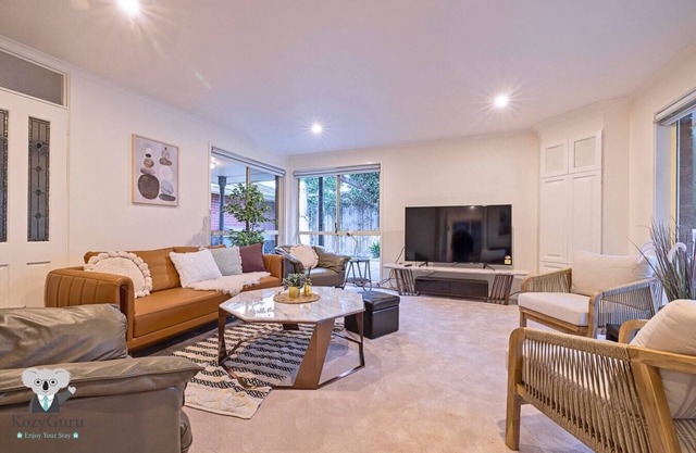 KozyGuru| Patterson Lakes| Waterfront 2 Bed House