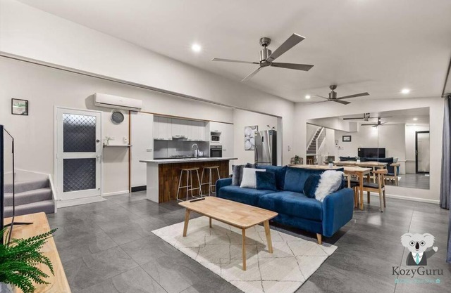 KozyGuru | Spring Hill | 2 Bed 2.5 Bath