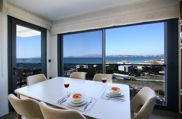 Krem Marin Suites