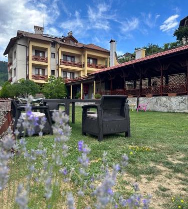 Kris Guest House