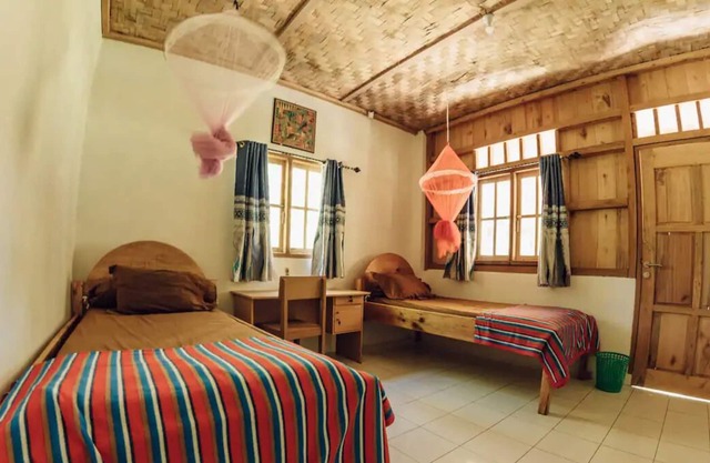 Krui Surf Camp Hotel Mutiara Alam Zandino