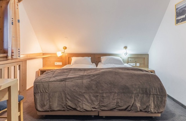 Krvavec Quadruple room with balcony 1