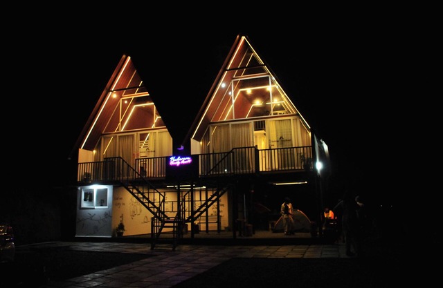 Kudaram County Resort