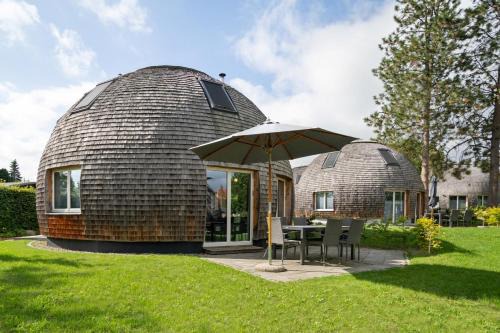 Kugelhaus Chiara - Helles Naturrefugium in Kugelform am Tollensesee