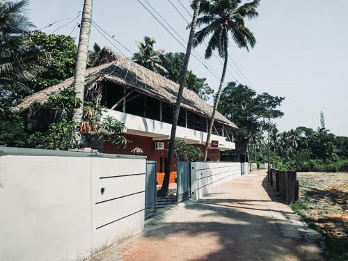 Kuma Surf House