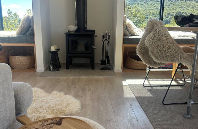 Hideaway Retreat near lake and river perfect for a couples escape