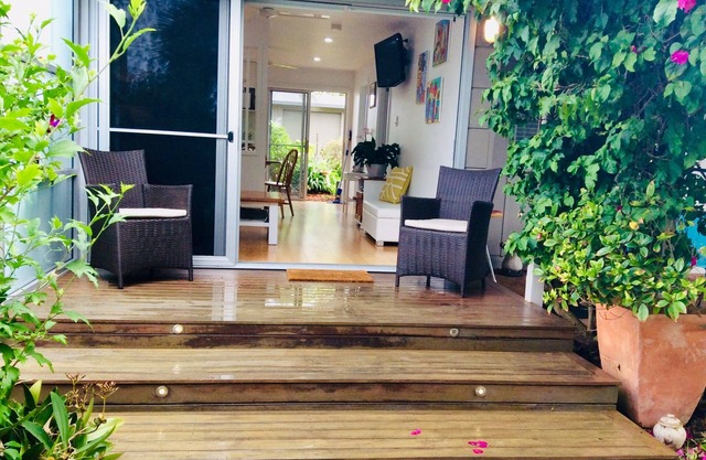 Kurra Garden -Studio (On Currarong Main Beach)