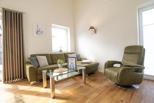 Kutterhafen 2 Ferienhaus mit Garten und Sauna für 4 Personen