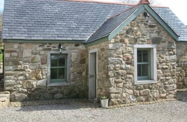 KYLEBEG COTTAGE, family friendly in Lackan, County Wicklow