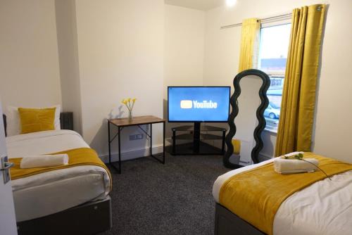 Kyoto Central I 4 BDR House I 50 inch Smart TVs in Rooms I Large Spacious Rooms I Refurbished I Derby City Centre
