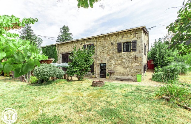 Là Bujadeirà - THIERS - Gîte