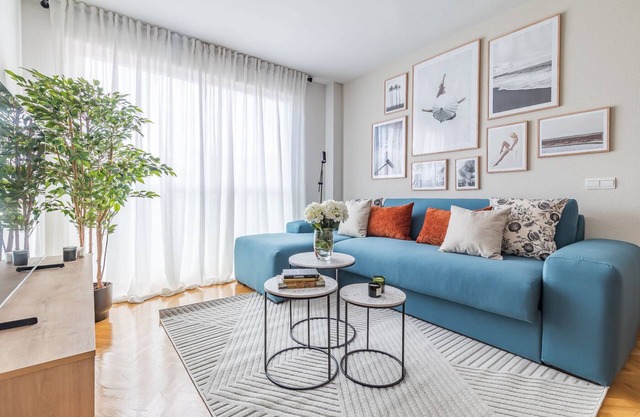 Cómodo apartamento con piscina y parking
