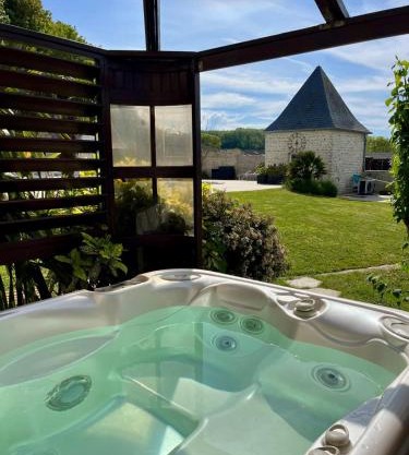 L'Agapanthe, avec accès piscine et jacuzzi