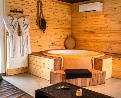 L'Antre d'Eux - Suite avec sauna et jacuzzi