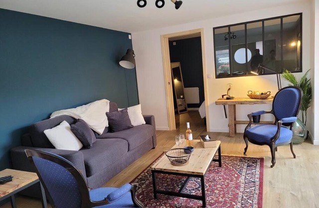 L'atelier, appart avec jardin à 100 m de la mer.