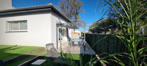 L'Eden des Aspres Villa T4 avec Jardin, terrasse & BBQ