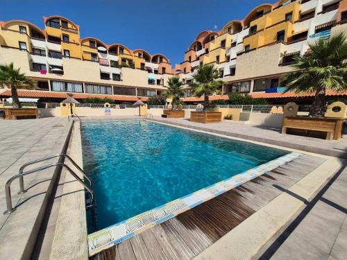 L'Escapade Gruissanaise, appartement 1 chambre, loggia, climatisation, wifi avec piscines de mi-mai à mi-septembre dans résidence