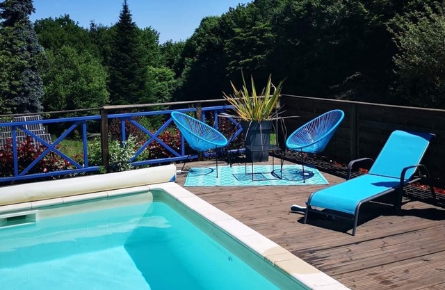 L'Essenciel du Lac Access to the lake, Éguzon-Chantôme swimming pool