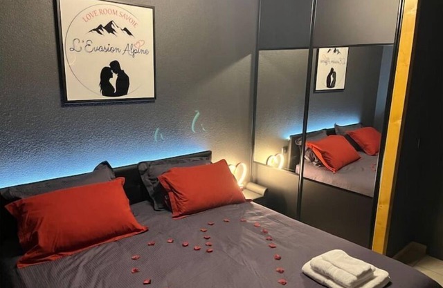L'evasion Alpine - Love Room - Appartement Avec Balnéo et Sauna