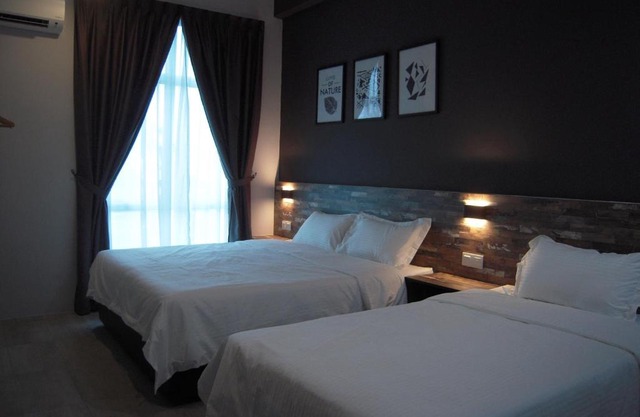 L Hotel