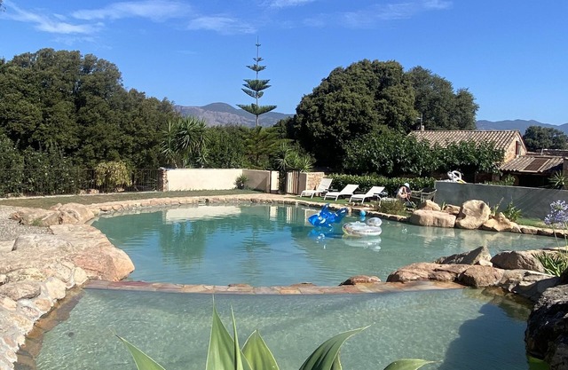 Casa L'Oranger con piscina para 6/8 personas.