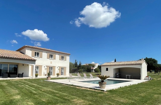 La Bastide Cezanne, natural elegance...