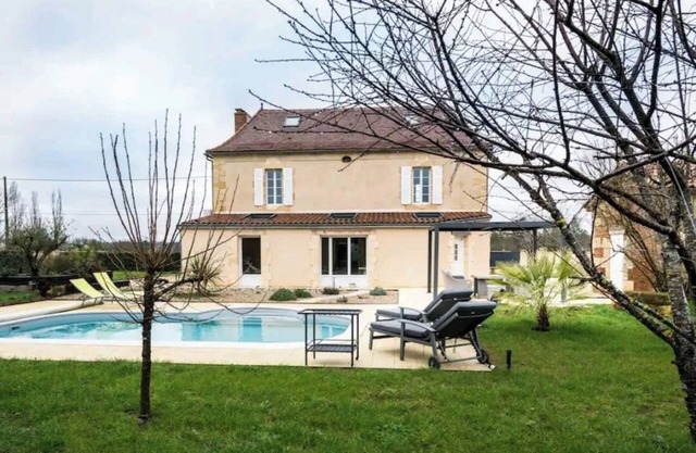 La Bastide : Piscine Chauffée, Clim et Pétanque, Animaux Acceptés !