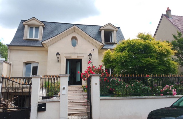 La Belle-Verte, a beautiful family home south of Paris!