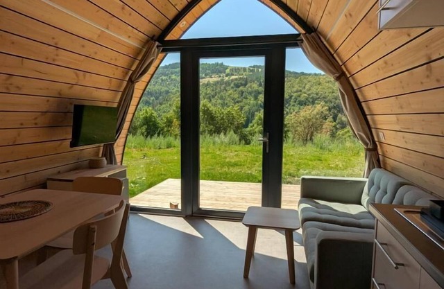 La Cabane de Romane - MONT LOZERE ET GOULET