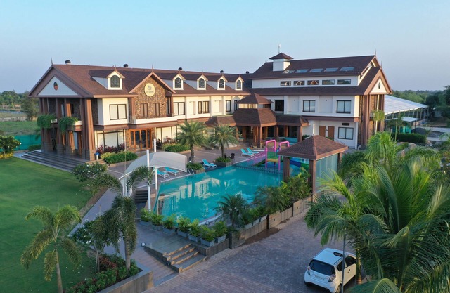 LA CASA. CLUB & RESORT