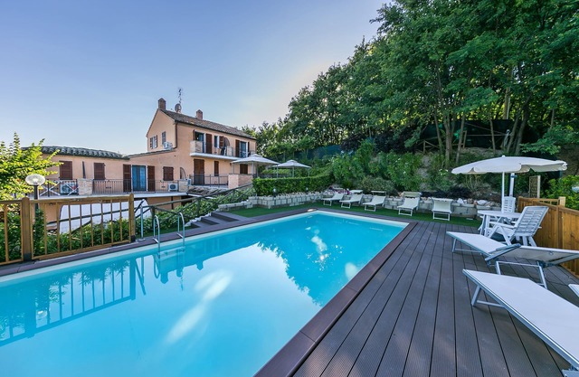 La casa di Carla Country House Pool y WI-FI gratuito-STUDIO a 3 km. el mar
