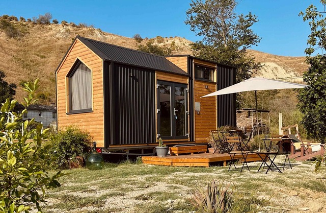 La Casa Errante 1 by Tiny Away