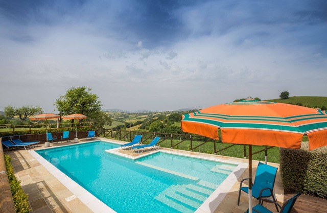 La Casa en Campagna, 4 apartamentos con piscina en Orciano, a 20 minutos del mar - app. al almacén