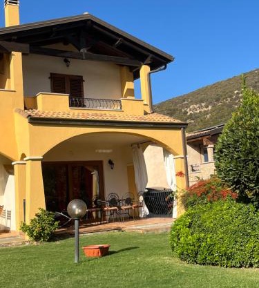 La Casa sulla collina "Baccu e Idda"