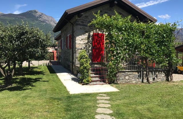 La casetta di Biancaneve Valtellina e lago di Como